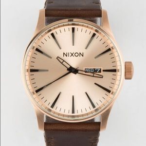 *NWT* Nixon Sentry Watch. Dark Brown/Rose Gold